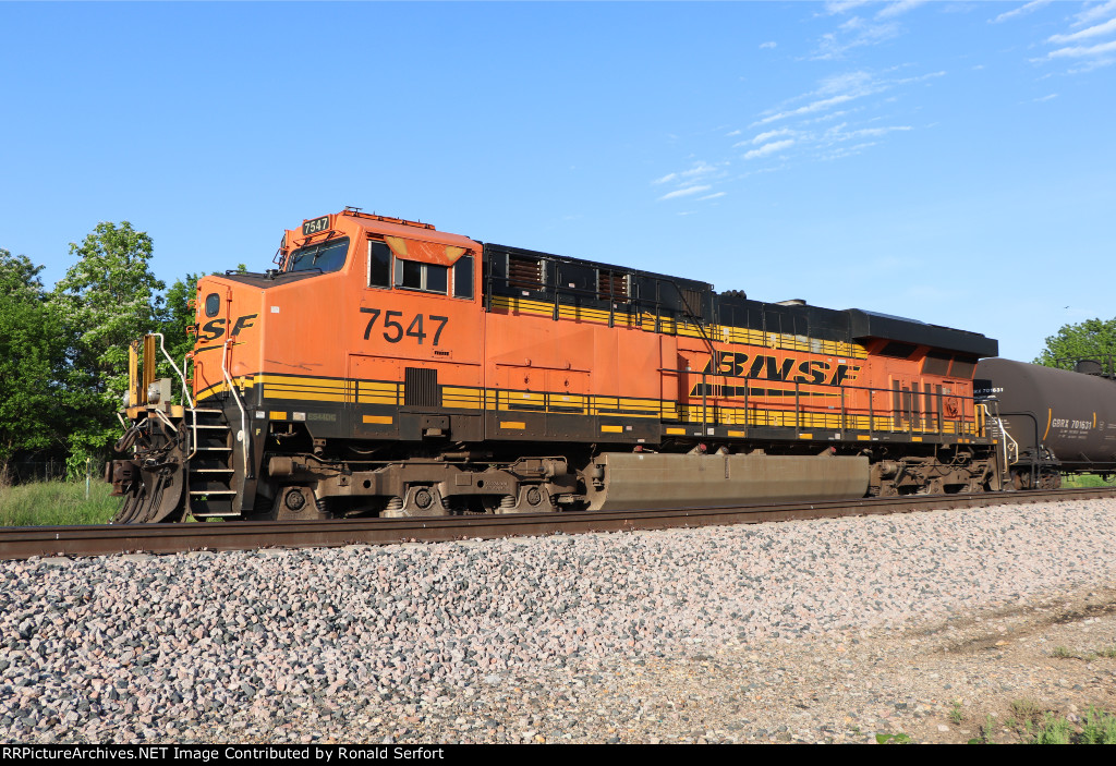 BNSF 7547